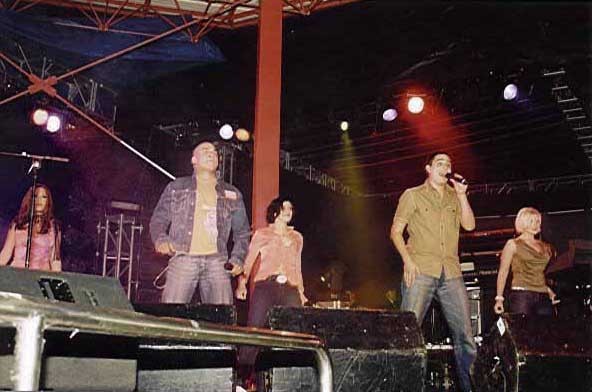 HEAR SAY at Summer Ball 2001